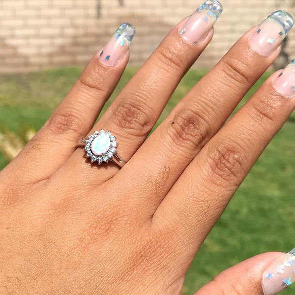 Sterling Silver Opal Ring - Picture 5 of 5